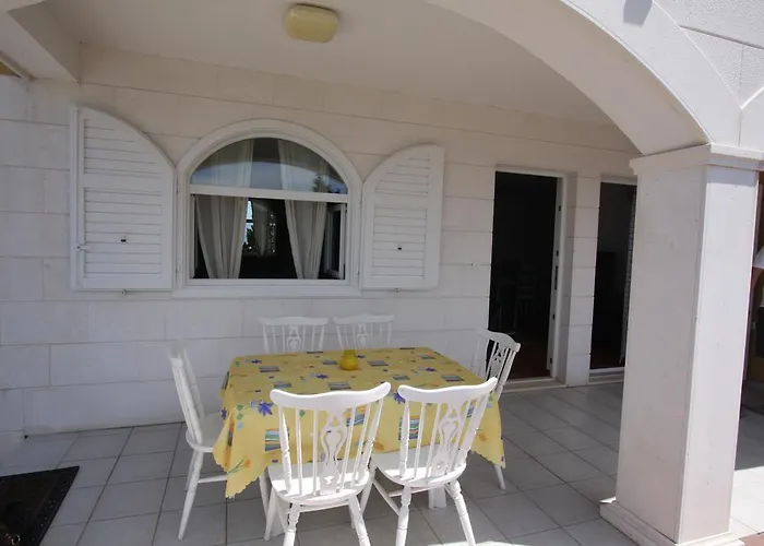 Appartement Ambiente Mit Pool Mimice