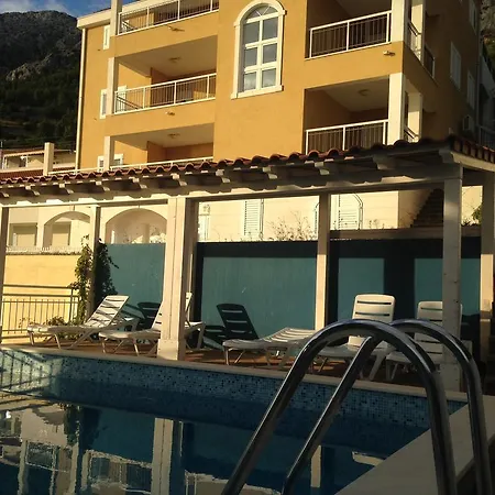 Ambiente Mit Pool Apartment *