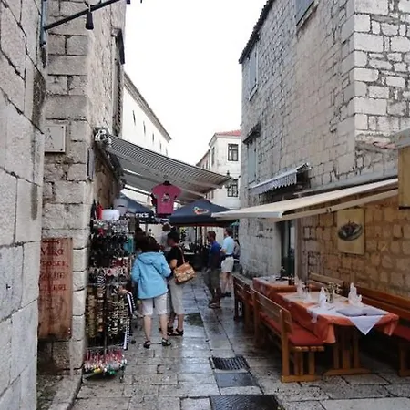 Ambiente Mit Pool * Mimice