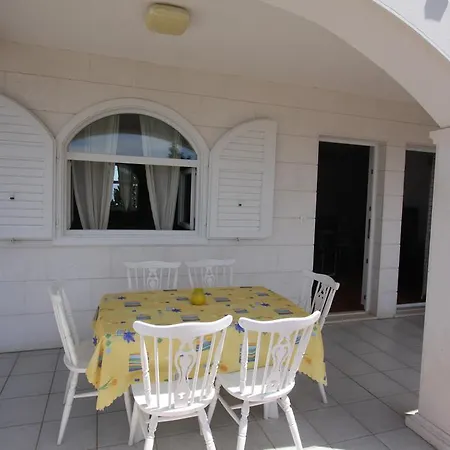 Apartment Ambiente Mit Pool Mimice