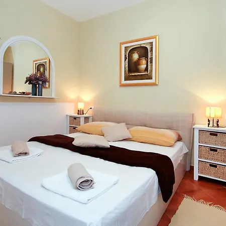 Ambiente Mit Pool * Mimice